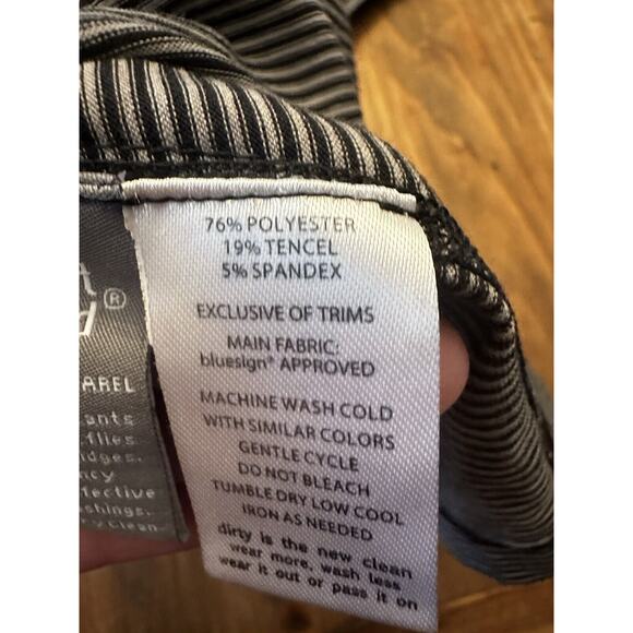 Toad & Co Insect Shield Debug Swifty 1/4 Zip Pullover Size Small Women’s Shirt - Picture 11 of 14